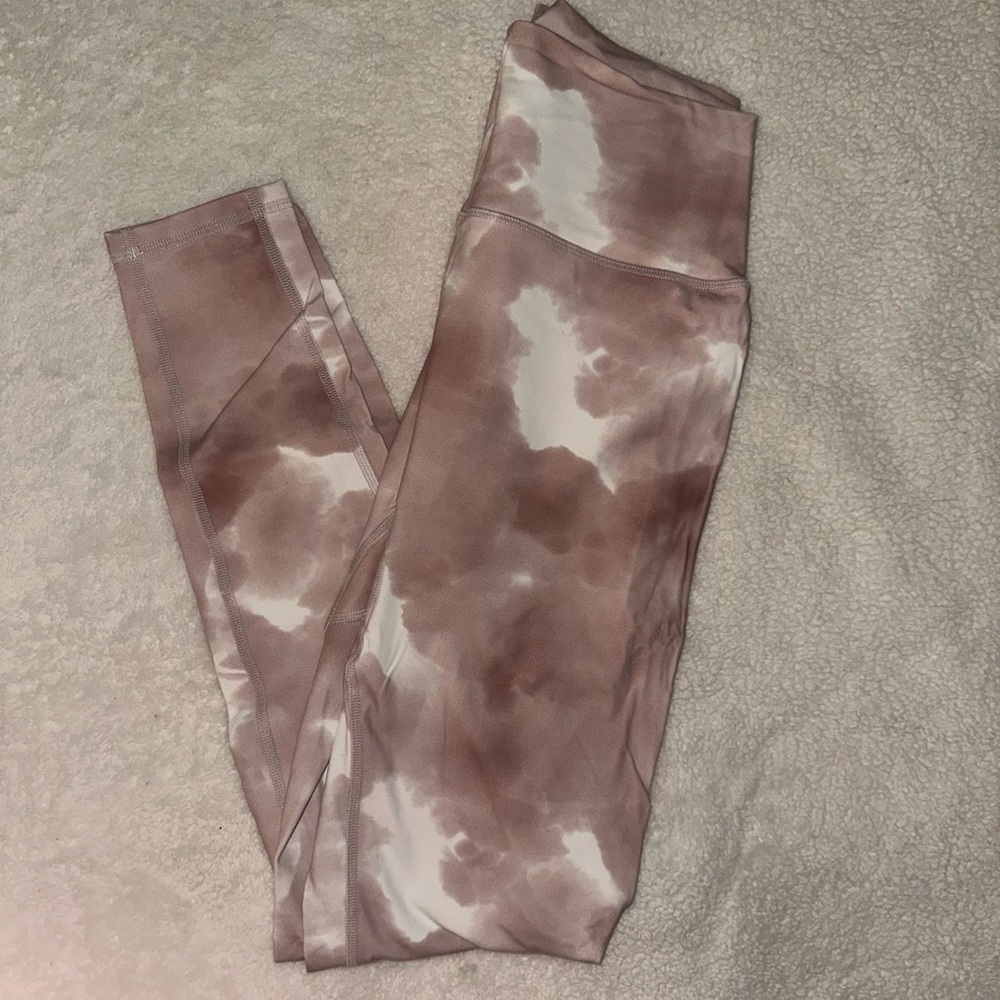BuffBunny Collection Beige Swirl Legacy Leggings